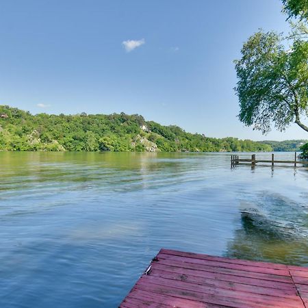 Lakefront Retreat With Deck, Dock And Resort Amenities Hot Springs Bagian luar foto